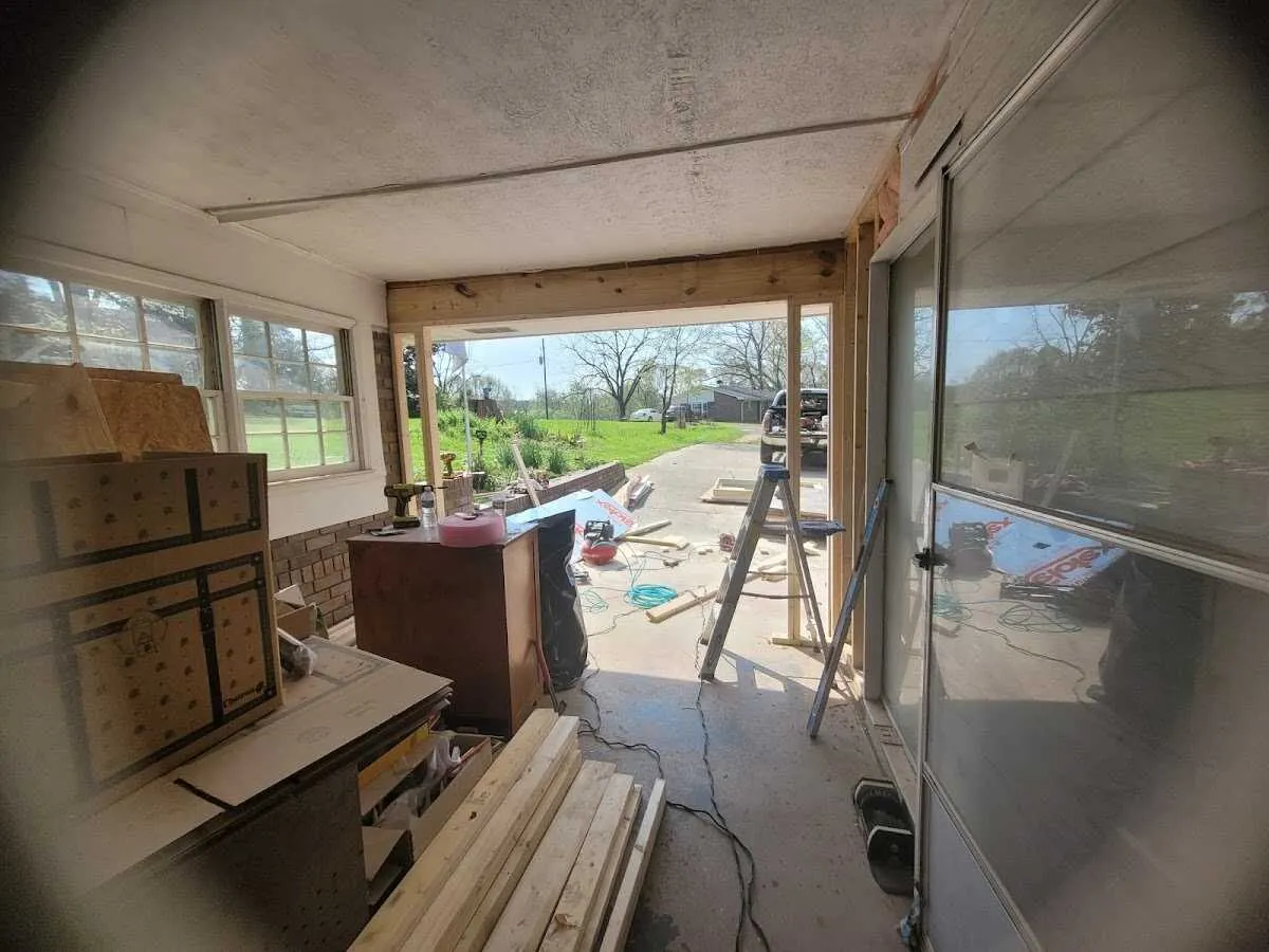 Air movers and dehumidifier for Drying & Dehumidification in Harrisville